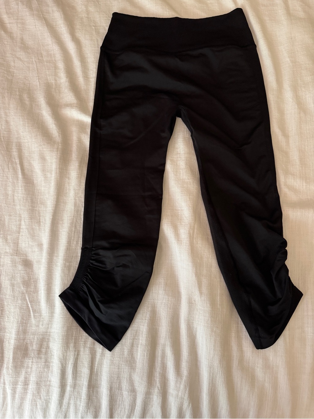 Lululemon compression cropped leggings - SZ 8
